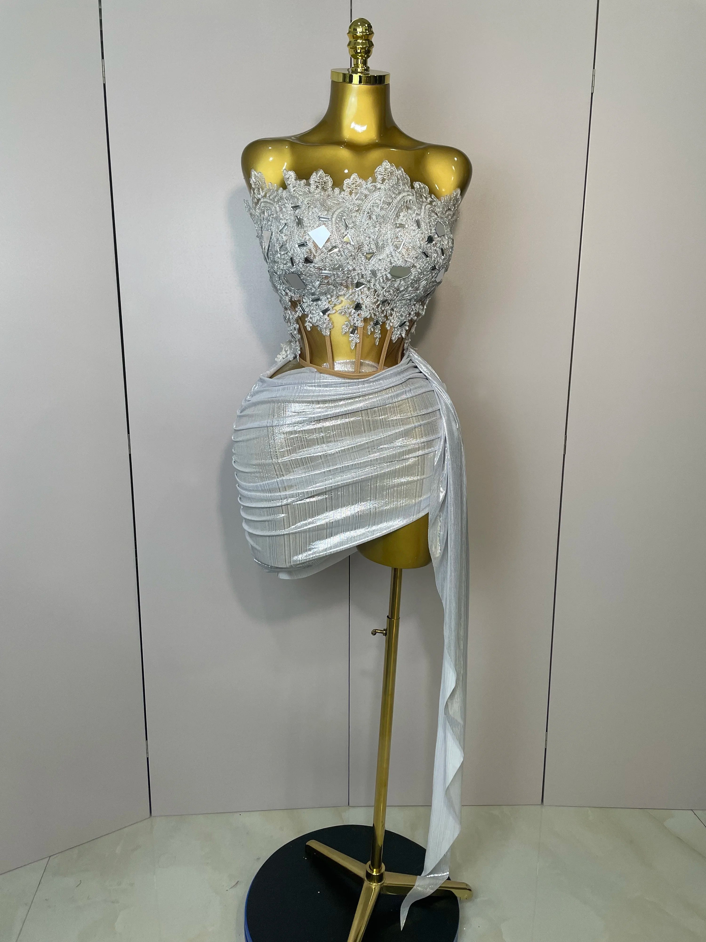 Robe À Paillettes Dos Nu